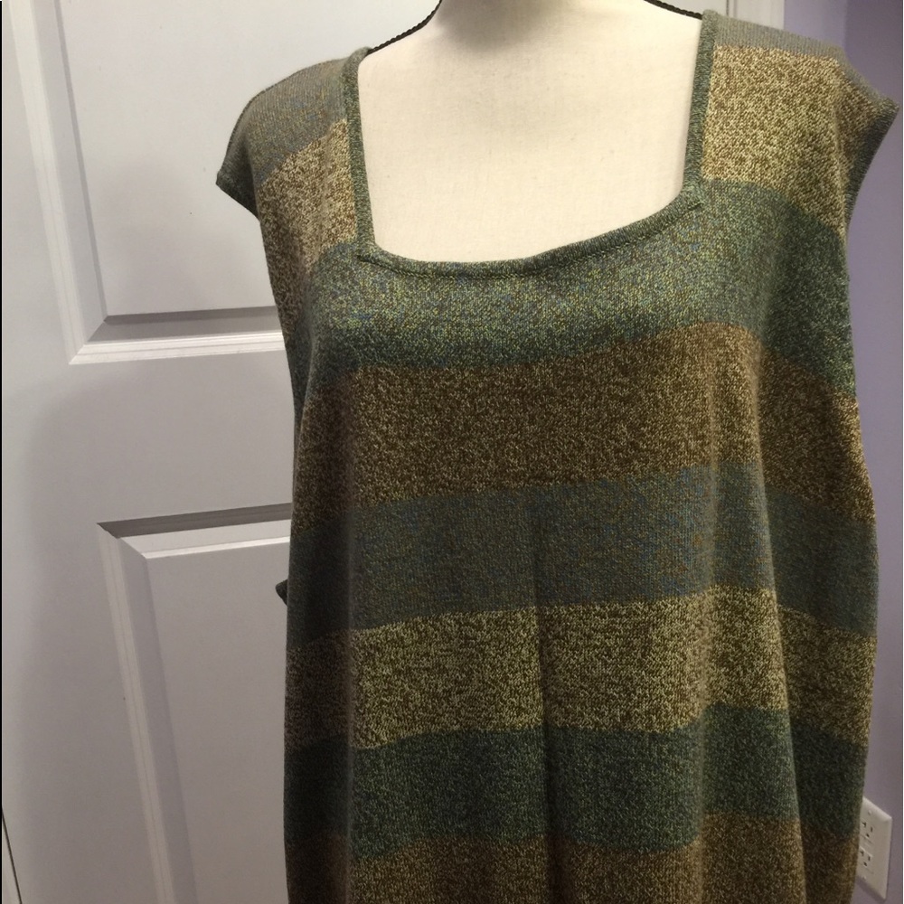 Sleeveless and Soft🌹